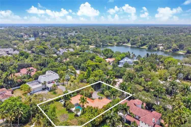 Single-family house For Sale in 5385, North Kendall Drive, Coral Gables, Florida