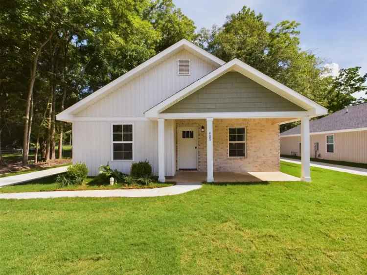 Single-family house For Sale in 405, Church Street, Andalusia, Alabama