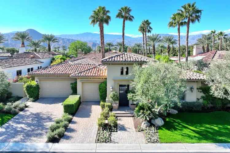 Single-family house For Sale in Indian Wells, California