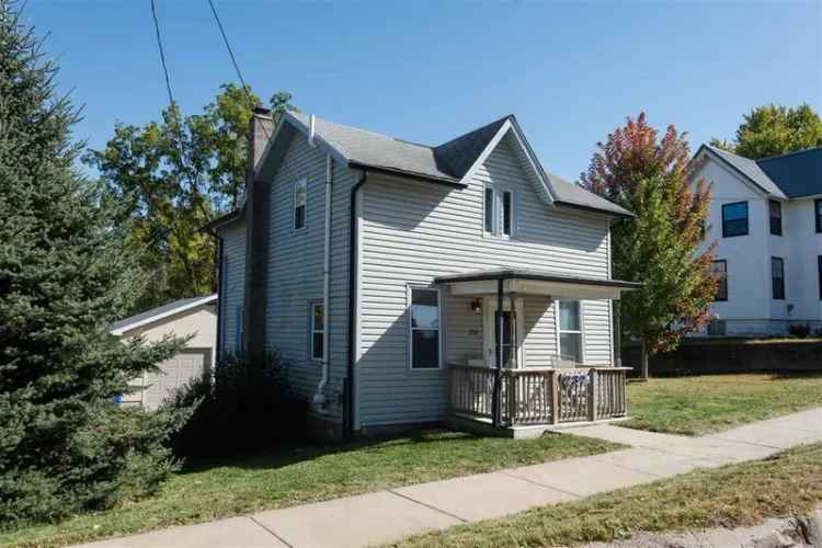 Single-family house For Sale in 232, North Market Street, Solon, Iowa