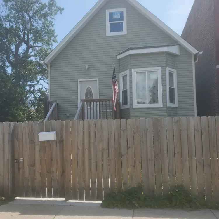 Single-family house For Sale in 5621, South Racine Avenue, Chicago, Illinois