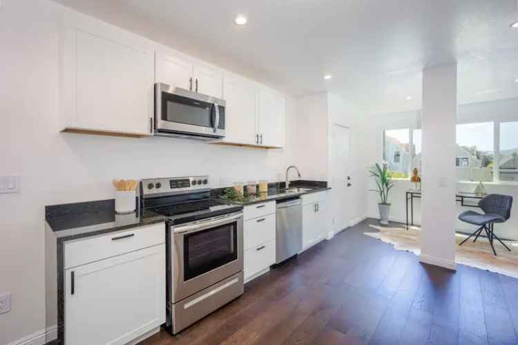 Multi-family house For Sale in San Francisco, California