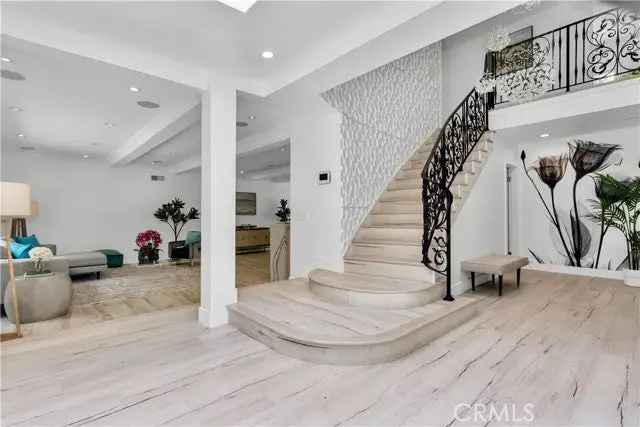 Single-family house For Sale in 17438, Sumiya Drive, Los Angeles, California