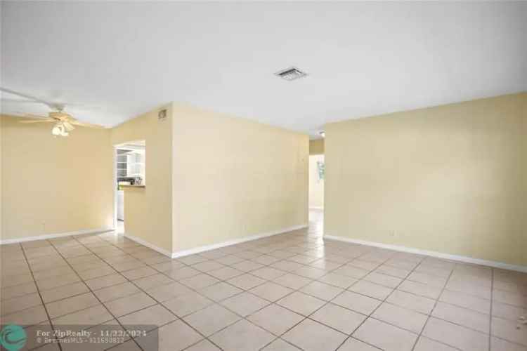 Single-family house For Sale in Fort Lauderdale, Florida