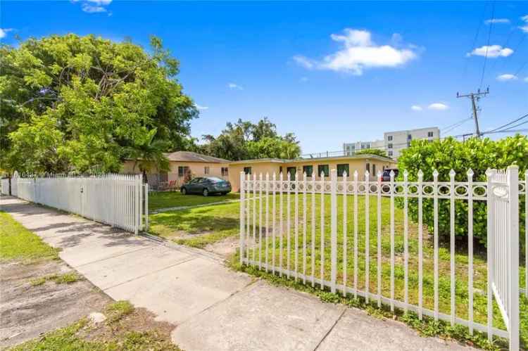 Single-family house For Sale in 2490, Northwest 55th Terrace, Hialeah, Florida