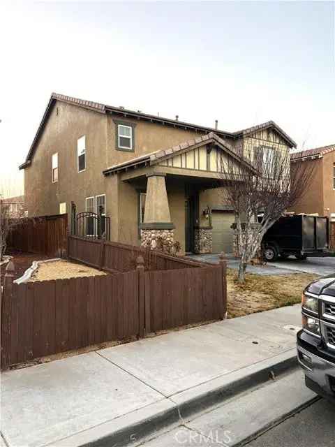 Single-family house For Sale in 8770, Westwood Avenue, Hesperia, California