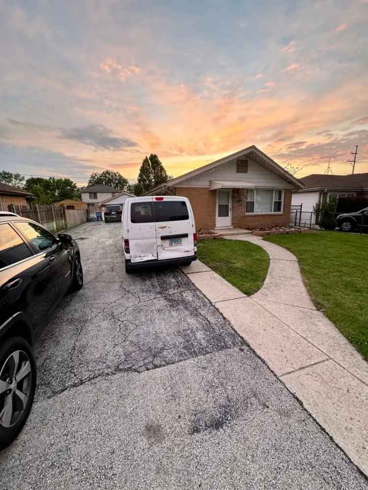 Single-family house For Sale in 8918, South Central Avenue, Oak Lawn, Illinois