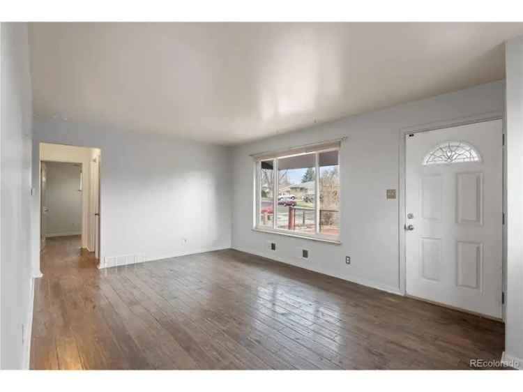 Single-family house For Sale in Westminster, Colorado