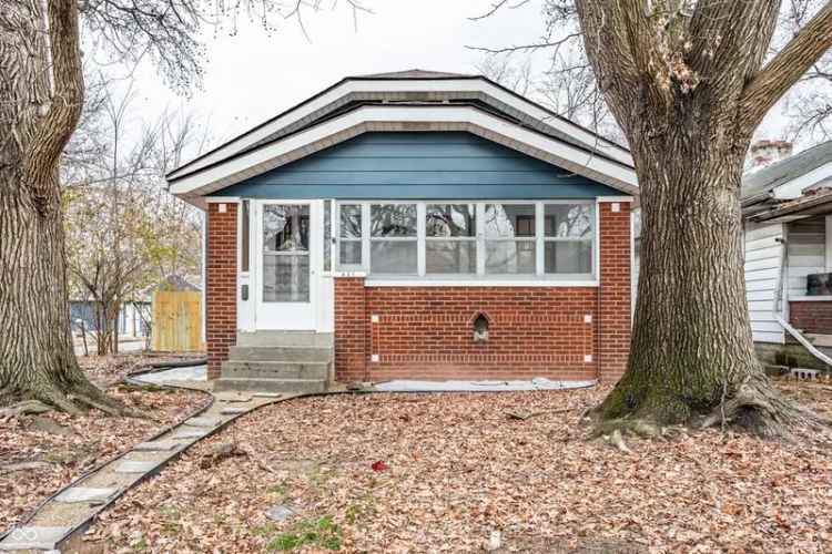 Single-family house For Sale in 621, North Denny Street, Indianapolis, Indiana