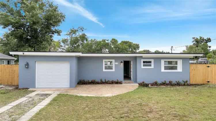 Single-family house For Sale in Orlando, Florida