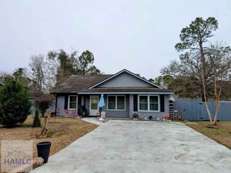 Single-family house For Sale in 607, Scott Street, Hinesville, Georgia