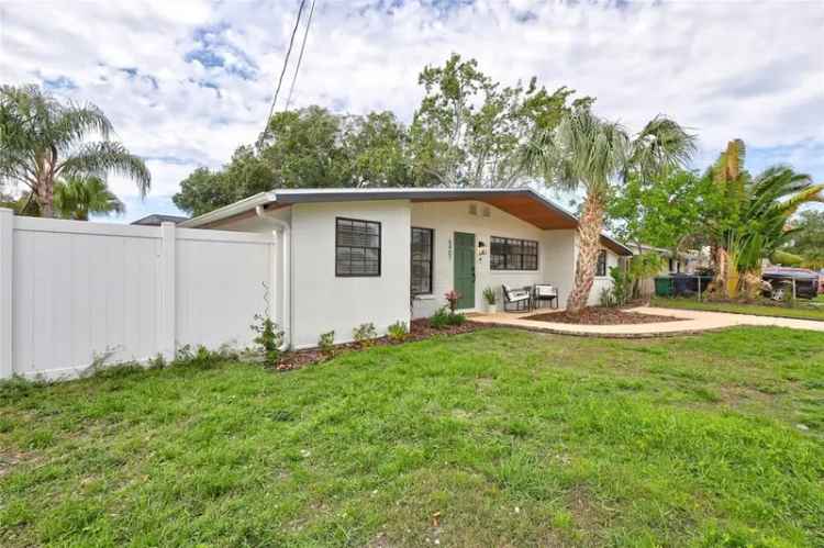 Single-family house For Sale in 6407, South Clark Avenue, Tampa, Florida