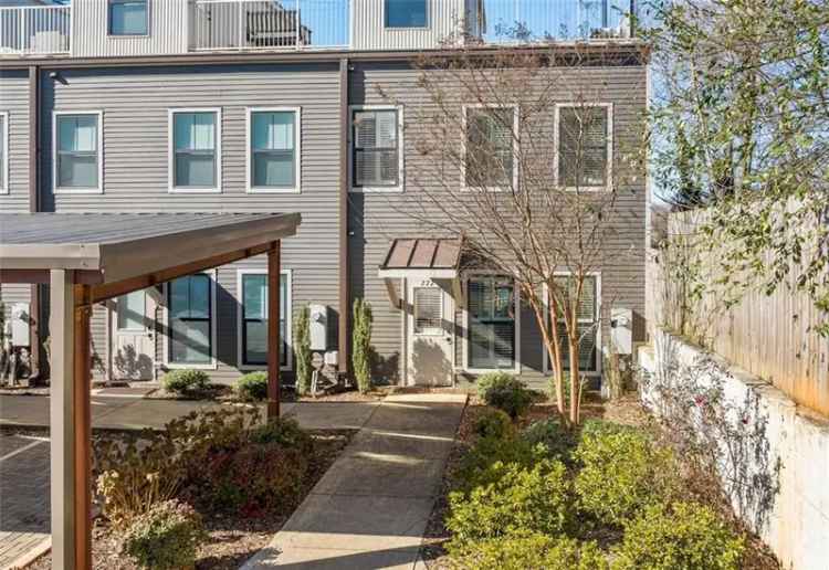 House For Sale in 272, Estoria Street Southeast, Atlanta, Georgia