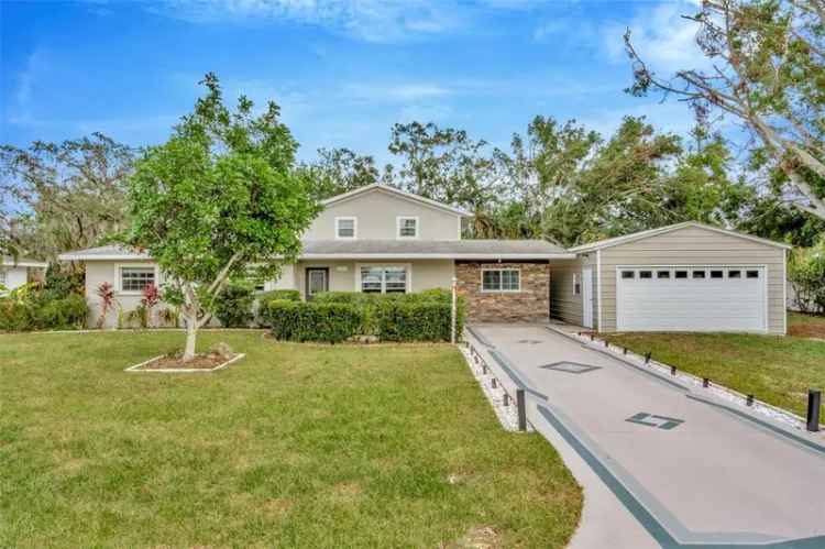 Single-family house For Sale in 1111, 67th Street Northwest, Bradenton, Florida