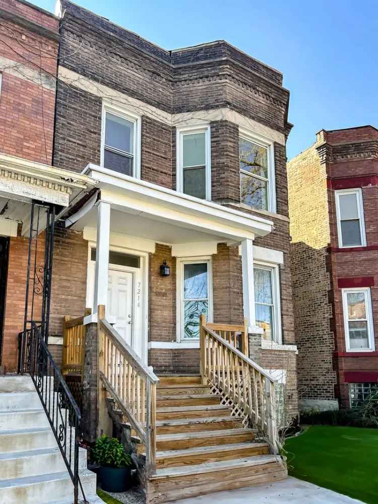 Multi-family house For Sale in 7214, South Saint Lawrence Avenue, Chicago, Illinois