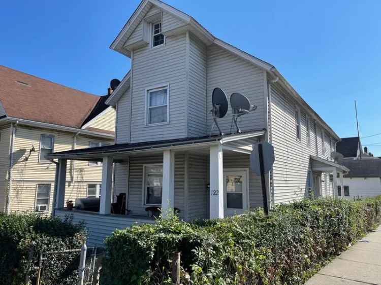 Multi-family house For Sale in 122, Richmond Hill Avenue, Stamford, Connecticut