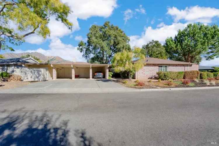 Single-family house For Sale in 332, Twin Lakes Drive, Santa Rosa, California