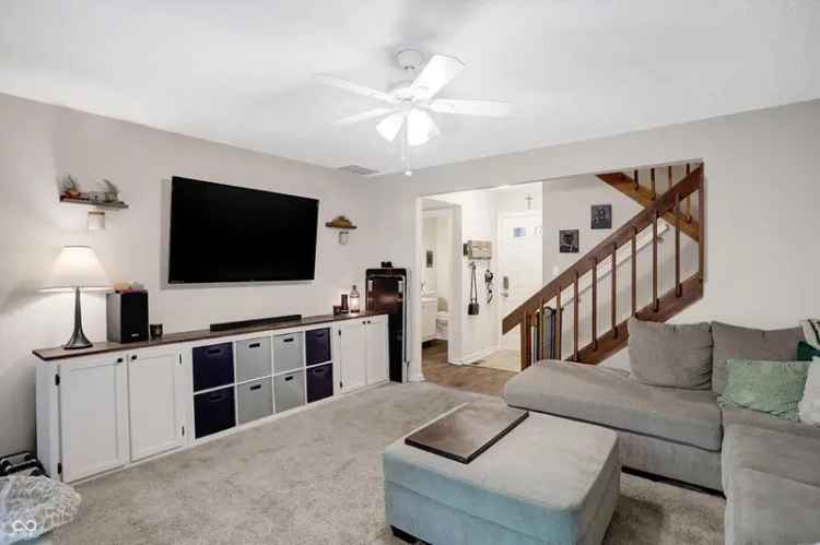 Condo For Sale in 4288, Larkspur Trace, Indianapolis, Indiana