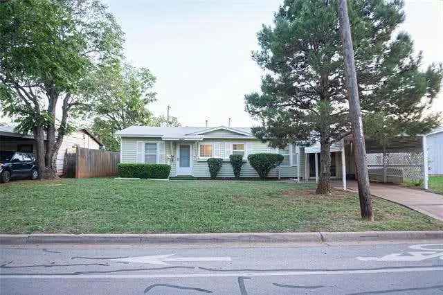 Single-family house For Sale in 3133, Vogel Street, Abilene, Texas