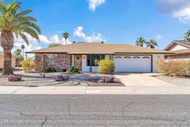 Single-family house For Sale in 12611, West Gable Hill Drive, Sun City West, Arizona