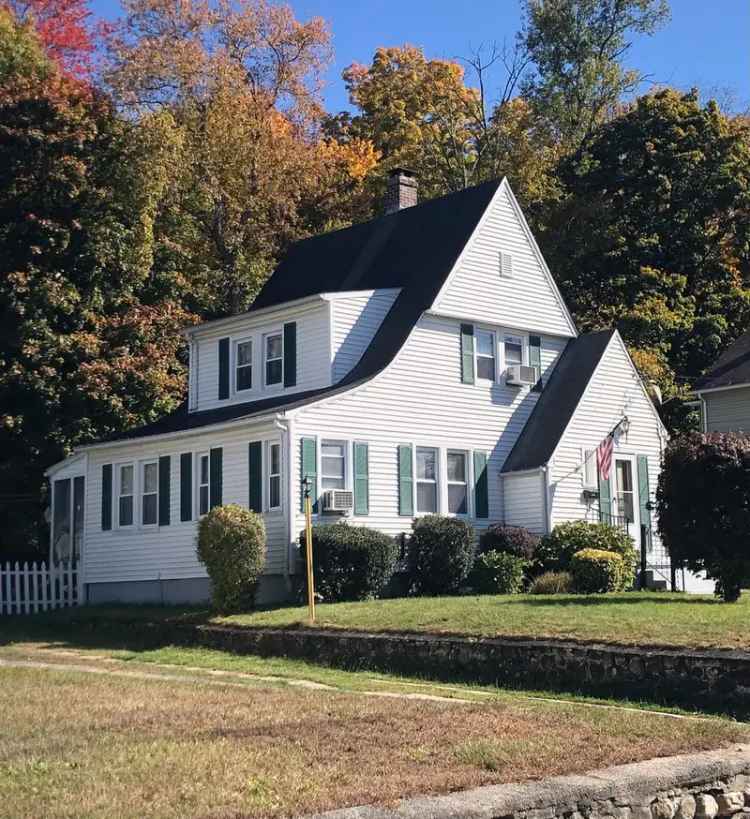 Single-family house For Sale in 50, Bird Street, Torrington, Connecticut