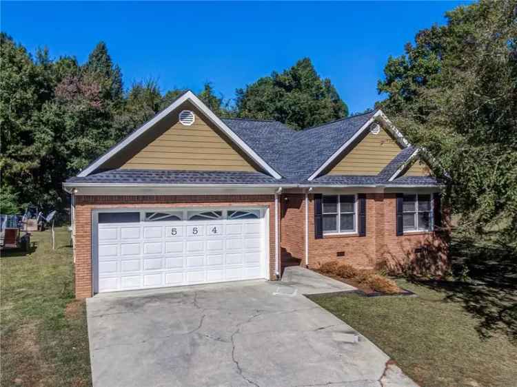 Single-family house For Sale in Calhoun, Georgia