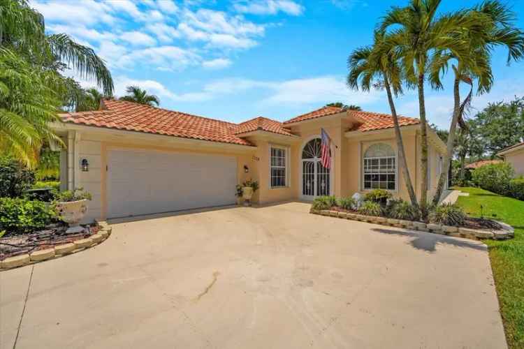 Single-family house For Sale in 7726, Quida Drive, West Palm Beach, Florida