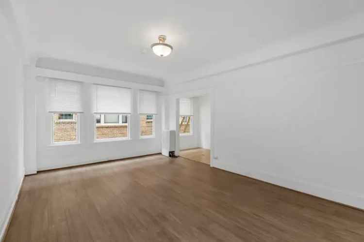 Lower Nob Hill Apartments for Rent - Modern Amenities and Vibrant Location