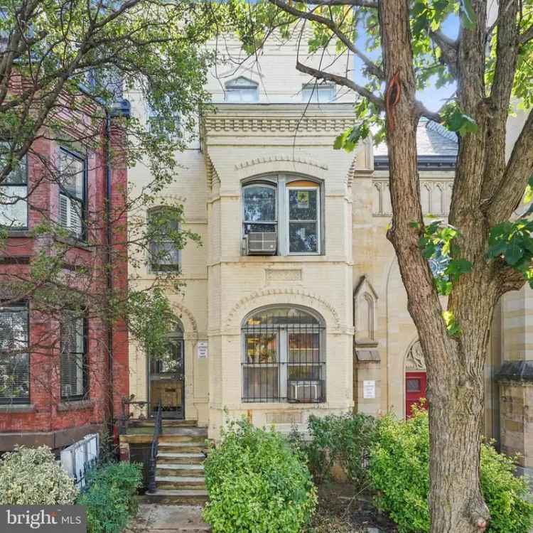 House For Sale in 1405, 15th Street Northwest, Washington, District of Columbia