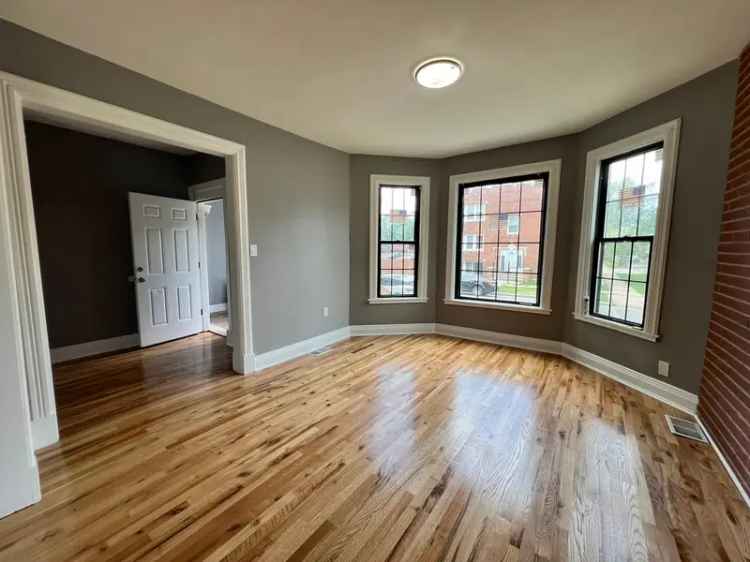 Multi-family house For Sale in 4901, West Hubbard Street, Chicago, Illinois