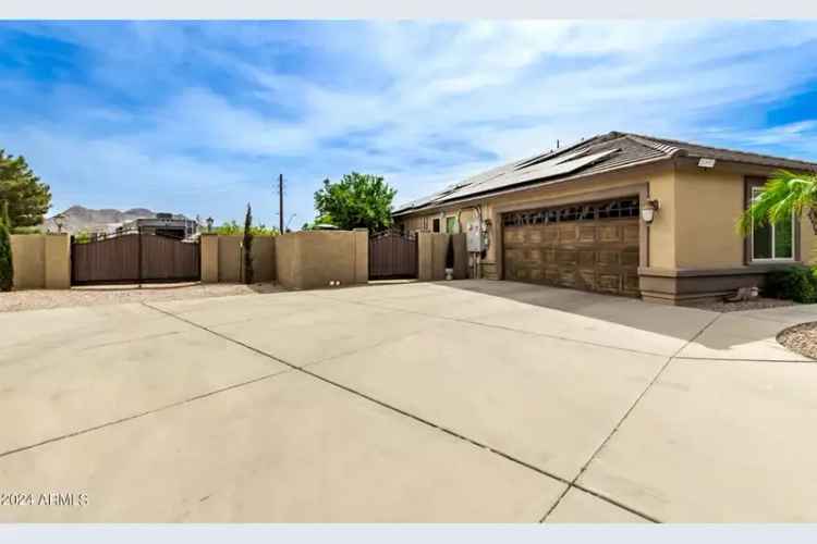 Single-family house For Sale in 20811, East Excelsior Avenue, Queen Creek, Arizona