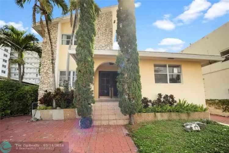 Single-family house For Sale in 7811, Carlyle Avenue, Miami Beach, Florida