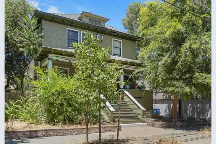 Multi-family house For Sale in 1416, 22nd Street, Sacramento, California