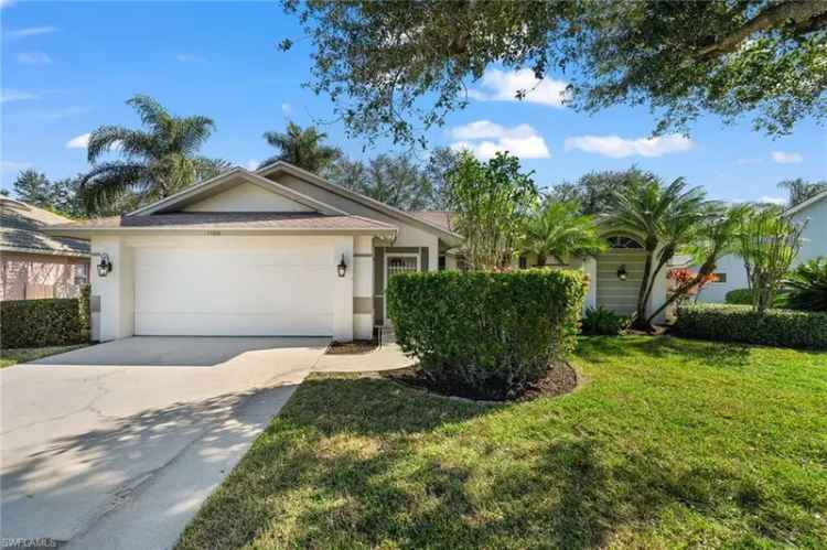 Single-family house For Sale in 1100, Moon Lake Drive, East Naples, Florida