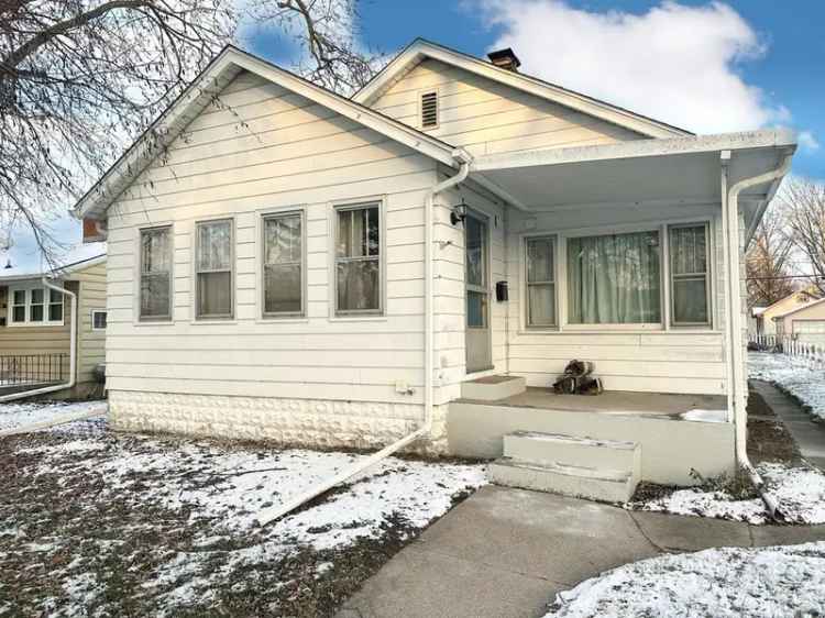 Single-family house For Sale in 1132, South 6th Avenue, Kankakee, Illinois