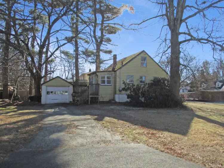 Single-family house For Sale in 10, Cutrone Road, Norwalk, Connecticut