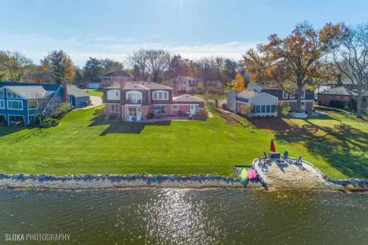 Single-family house For Sale in 1400, Lake Shore Drive South, Barrington, Illinois