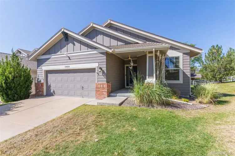 Single-family house For Sale in 5909, South Jebel Way, Centennial, Colorado