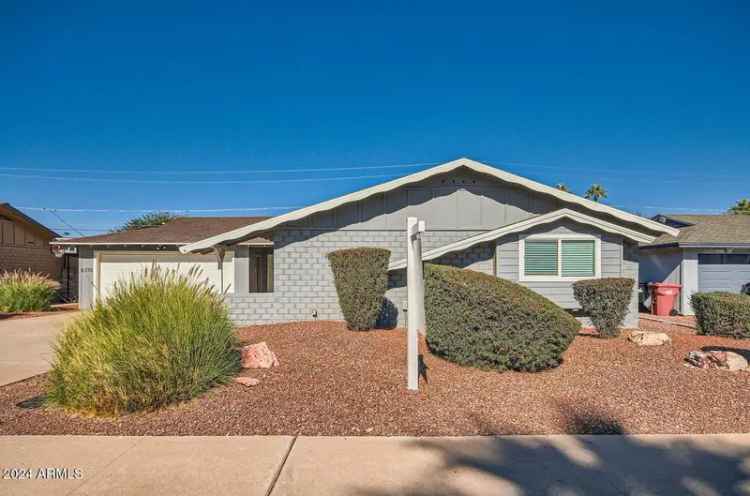 Single-family house For Sale in 8310, East Devonshire Avenue, Scottsdale, Arizona