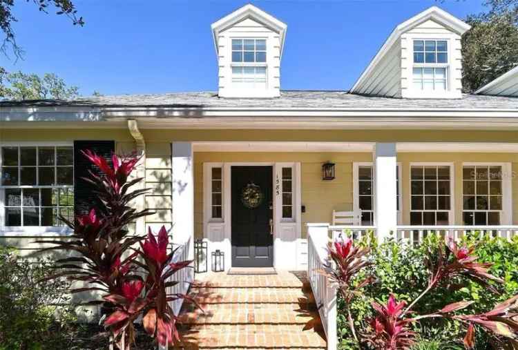 Single-family house For Sale in 1585, South Drive, Sarasota, Florida