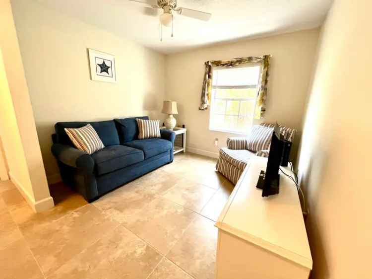 Condo For Sale in Hypoluxo, Florida