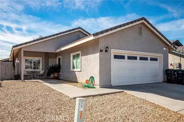 Single-family house For Sale in California City, California