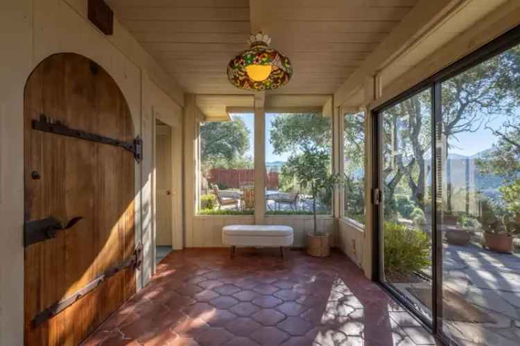 Single-family house For Sale in 15415, Via Los Tulares, Carmel Valley, California