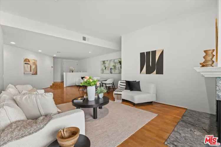 Condo For Sale in 11808, Dorothy Street, Los Angeles, California