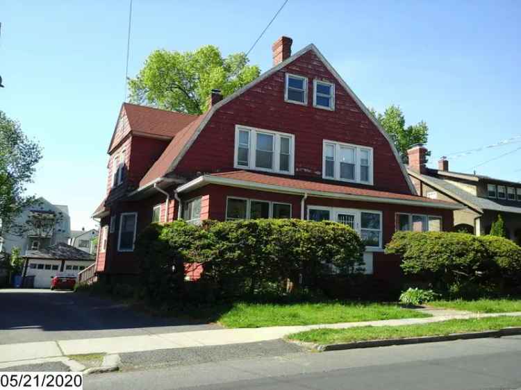 Multi-family house For Sale in Hartford, Connecticut