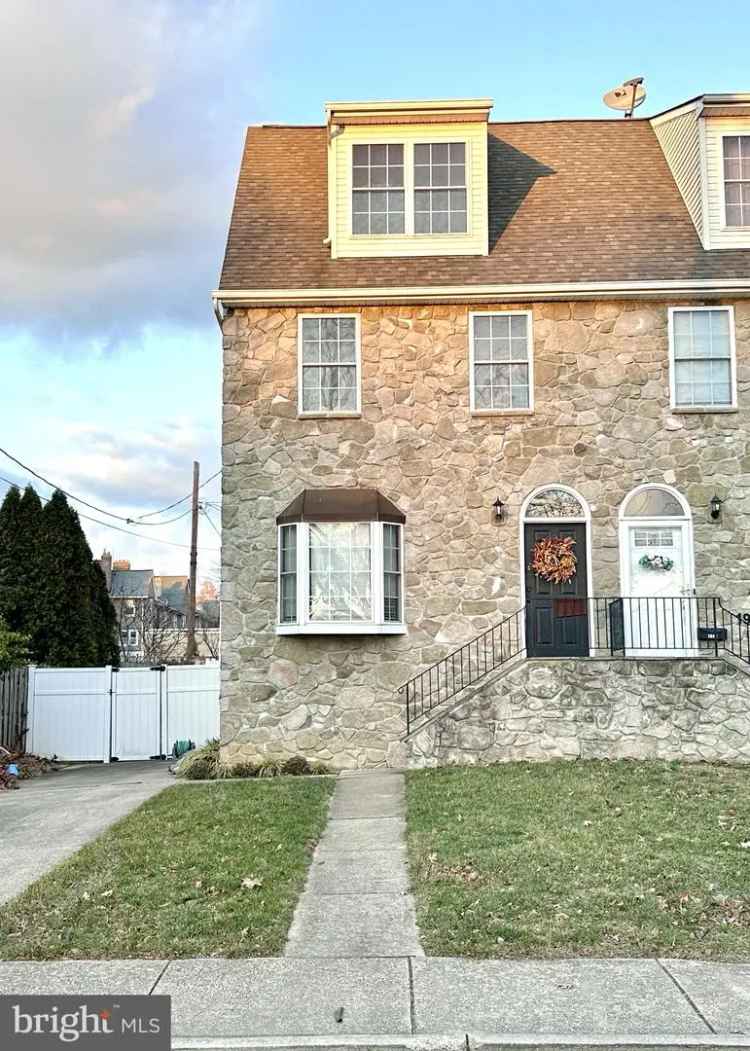 Single-family house For Sale in 1915, Sycamore Street, Wilmington, Delaware