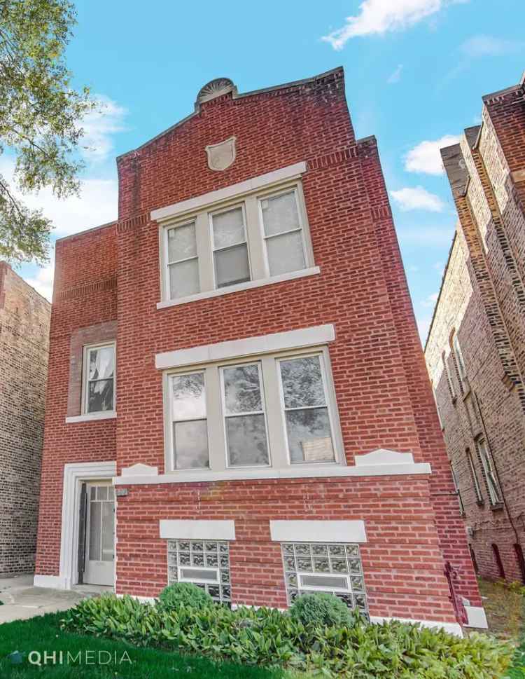 Multi-family house For Sale in 111, West 74th Street, Chicago, Illinois