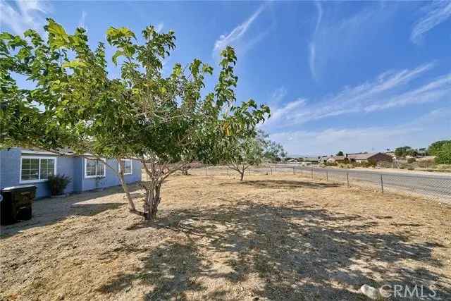 Single-family house For Sale in Victorville, California