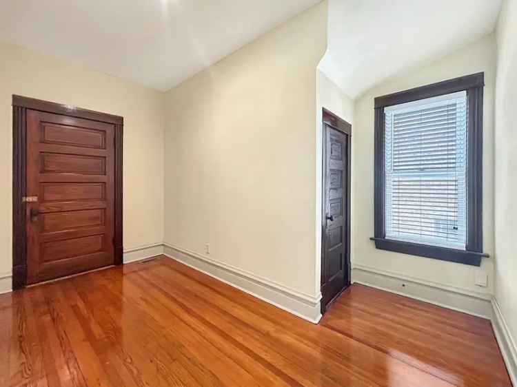 Multi-family house For Sale in 3449, West Diversey Avenue, Chicago, Illinois