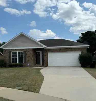 Single-family house For Sale in Dothan, Alabama